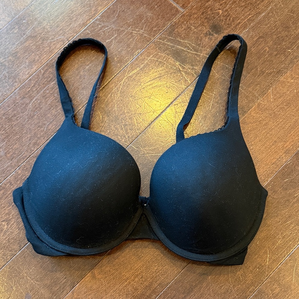 Victoria's Secret Classic Black Underwire Bra